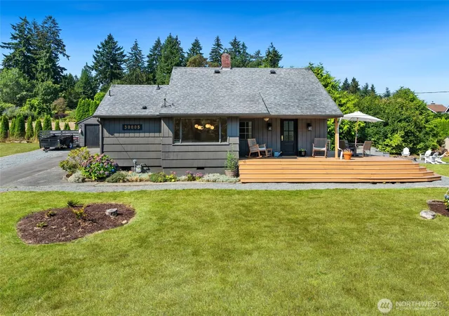 Photo 3 of Sale Pending at 30005 21St Ave Sw, Federal Way, WA 98023 | MLS# NWM2574364 | Listing updated on 2026-09-19