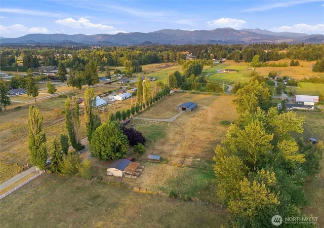 Photo 2 of Sale Pending at 44111 228th Ave Se, Enumclaw, WA 98022 | MLS# NWM2574365 | Listing updated on 2026-09-25