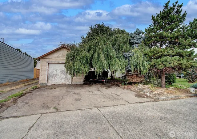 Photo 4 of Single family home for sale at 507 Alder St, Kelso, WA 98626 | MLS# NWM2574366 | Listing updated on 2026-09-18