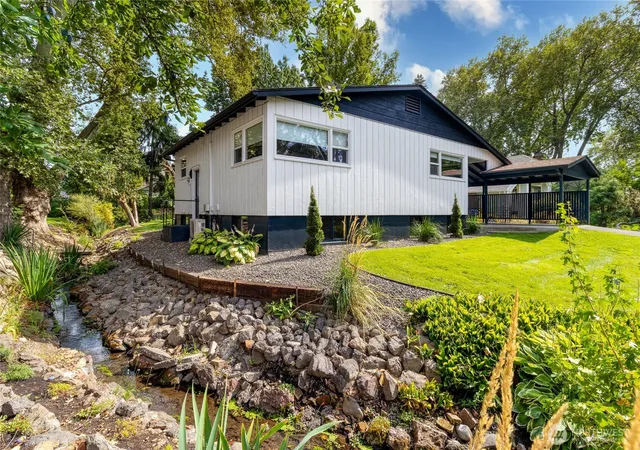 Photo 1 of Single family home for sale at 924 Bonnie Brae St, Walla Walla, WA 99362 | MLS# NWM2574369 | Listing updated on 2026-09-22