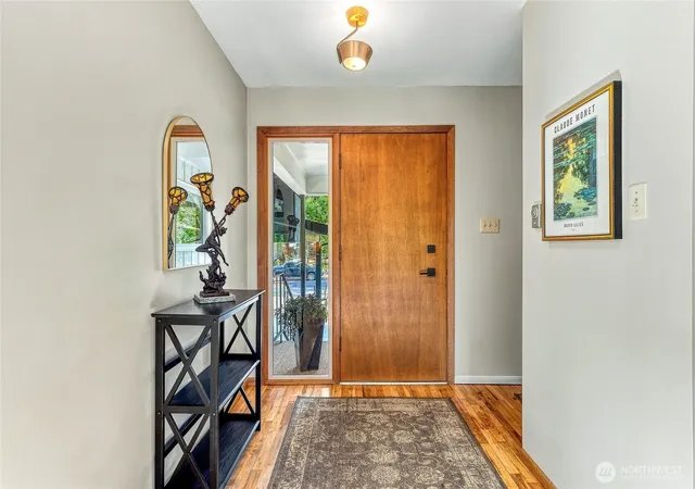 Photo 4 of Single family home for sale at 924 Bonnie Brae St, Walla Walla, WA 99362 | MLS# NWM2574369 | Listing updated on 2026-09-22