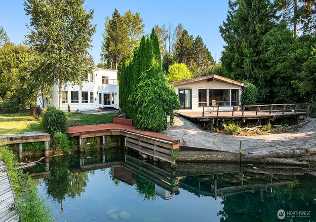 Photo 2 of Mansion for sale at 5031 Ripley Ln N, Renton, WA 98056 | MLS# NWM2574381 | Listing updated on 2026-09-23