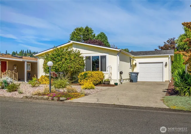Photo 3 of Manufactured home for sale at 14809 E 121st Street #9, Puyallup, WA 98374 | MLS# NWM2574382 | Listing updated on 2026-10-02