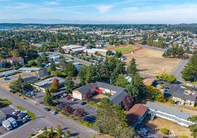 Condo for sale at 325 NE Kettle St #105, Oak Harbor, WA 98277 | MLS# NWM2574388