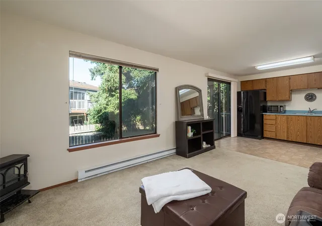 Photo 4 of Condo for sale at 325 NE Kettle St #105, Oak Harbor, WA 98277 | MLS# NWM2574388 | Listing updated on 2026-10-01