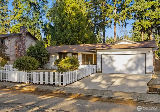 Photo 2 of Sale Pending at 33614 35th Ave Sw, Federal Way, WA 98023 | MLS# NWM2574396 | Listing updated on 2026-09-28