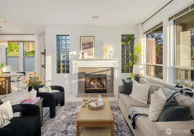 Photo 4 of Condo for sale at 524 12Th Ave E #301, Seattle, WA 98102 | MLS# NWM2574410 | Listing updated on 2026-10-01
