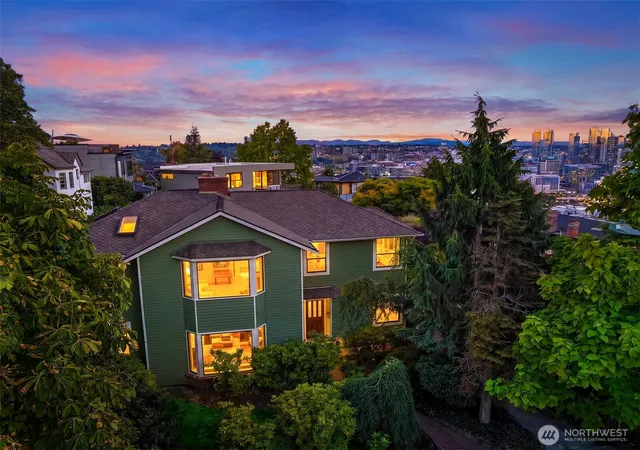 Photo 1 of Single family home for sale at 1114 2nd Avenue N, Seattle, WA 98109 | MLS# NWM2574435 | Listing updated on 2026-10-01