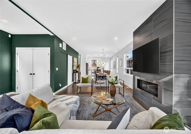 Photo 4 of Sale Pending at 7707 18th Avenue SW, Seattle, WA 98106 | MLS# NWM2574436 | Listing updated on 2026-09-25