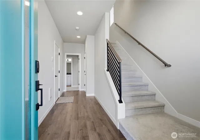 Photo 2 of Sale Pending at 22615 69th Pl W, Mountlake Terrace, WA 98043 | MLS# NWM2574438 | Listing updated on 2026-09-25