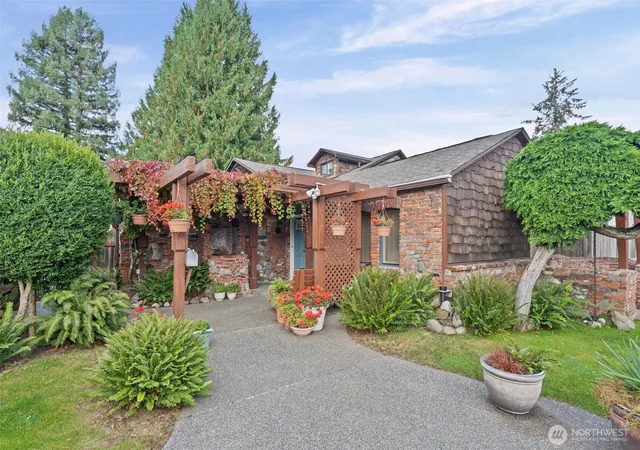Photo 1 of Single family home for sale at 1236 S Stevens St, Tacoma, WA 98405 | MLS# NWM2574475 | Listing updated on 2026-10-01
