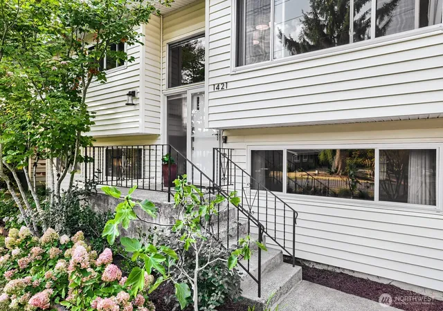Photo 2 of Single family home for sale at 1421 218th St Sw, Lynnwood, WA 98036 | MLS# NWM2574482 | Listing updated on 2026-09-28