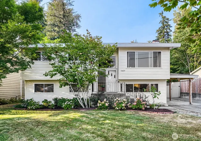 Photo 1 of Single family home for sale at 1421 218th St Sw, Lynnwood, WA 98036 | MLS# NWM2574482 | Listing updated on 2026-09-28