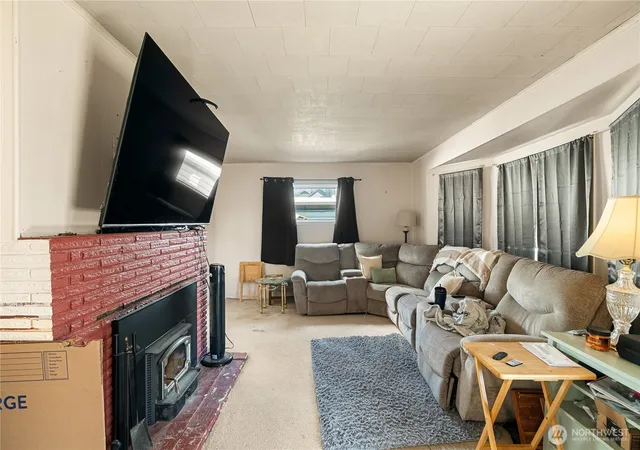 Photo 3 of Single family home for sale at 604 Simpson Ave, Aberdeen, WA 98520 | MLS# NWM2574497 | Listing updated on 2026-09-25