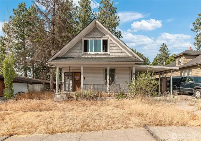 Photo 2 of Single family home for sale at 325 E 20th Ave, Spokane, WA 99203 | MLS# NWM2574503 | Listing updated on 2026-10-09