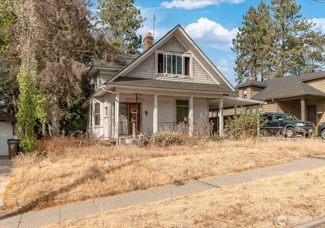 Photo 3 of Single family home for sale at 325 E 20Th Ave, Spokane, WA 99203 | MLS# NWM2574503 | Listing updated on 2026-10-09