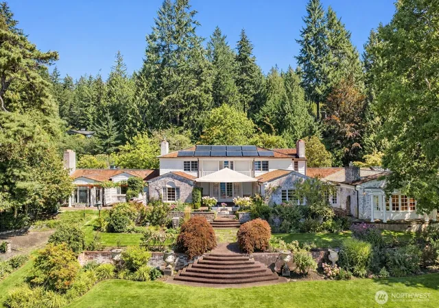 Photo 3 of Mansion for sale at 72 Olympic Dr Nw, Shoreline, WA 98177 | MLS# NWM2574512 | Listing updated on 2026-09-25