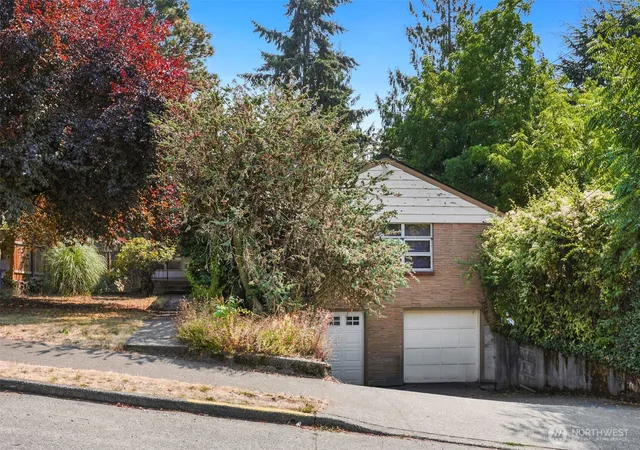 Photo 2 of Multi family home for sale at 4815 S Holly St, Seattle, WA 98118 | MLS# NWM2574519 | Listing updated on 2026-09-25