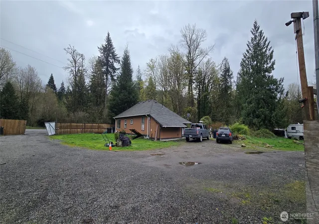 Photo 3 of Single family home for sale at 5898 Mt Baker Hwy, Deming, WA 98244 | MLS# NWM2574521 | Listing updated on 2026-09-23