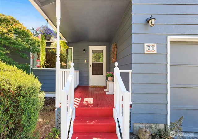 Photo 1 of Single family home for sale at 71 San Juan Dr, Port Townsend, WA 98368 | MLS# NWM2574524 | Listing updated on 2026-09-27