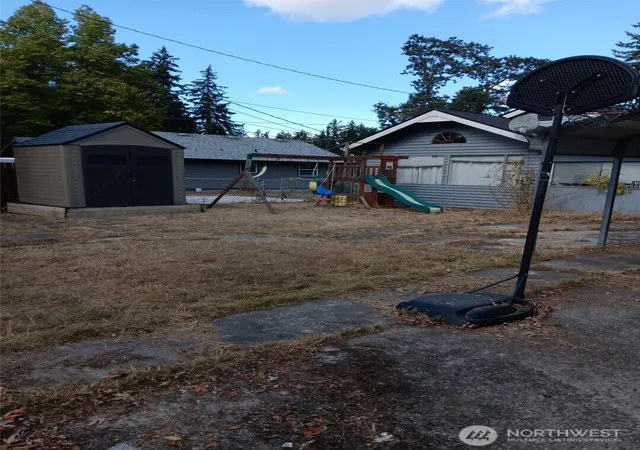 Photo 3 of Multi family home for sale at 8605 Maple St Sw, Lakewood, WA 98498 | MLS# NWM2574540 | Listing updated on 2026-10-01