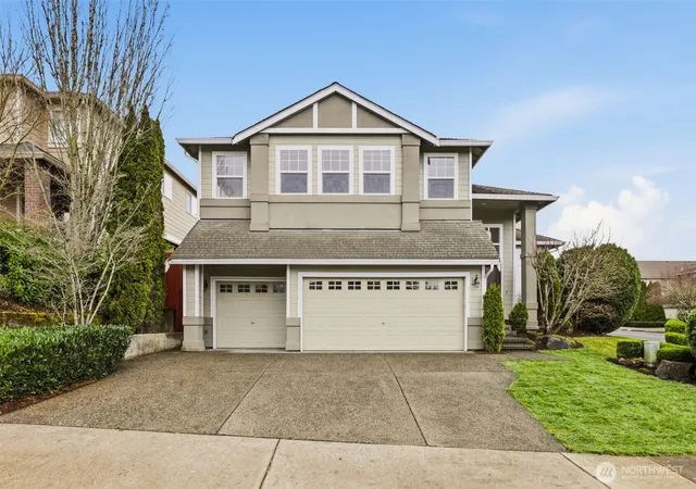 Photo 1 of Single family home for sale at 2005 Ne 35th Pl, Renton, WA 98056 | MLS# NWM2574563 | Listing updated on 2026-10-01