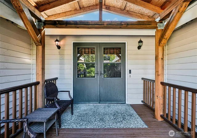 Photo 3 of Contingent at 8621 Vistarama Ave, Everett, WA 98208 | MLS# NWM2574566 | Listing updated on 2026-09-29