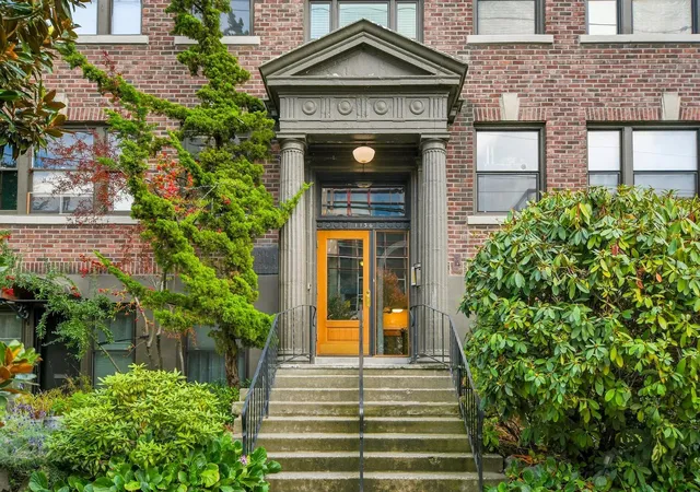 Condo for sale at 1136 13th Avenue #205, Seattle, WA 98122 | MLS# NWM2574572