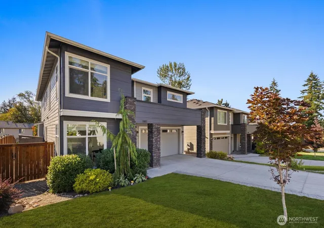 Photo 2 of Single family home for sale at 7881 198th Ave Pl E, Bonney Lake, WA 98391 | MLS# NWM2574589 | Listing updated on 2026-09-24