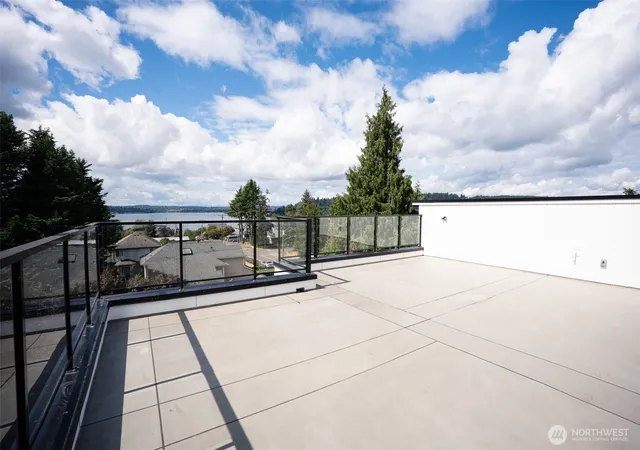 Photo 2 of Single family home for sale at 917 N 30th St, Renton, WA 98056 | MLS# NWM2574601 | Listing updated on 2026-09-26