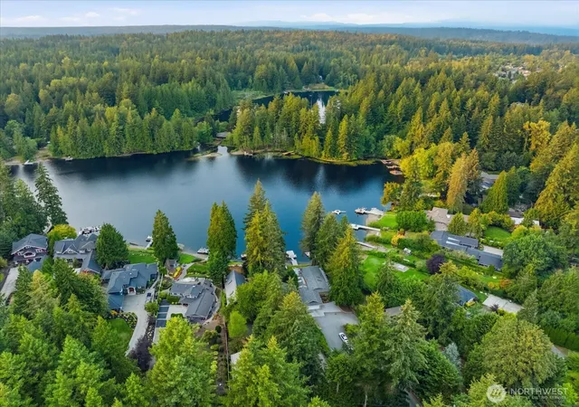 Photo 4 of Single family home for sale at 2053 E Beaver Lake Dr Se, Sammamish, WA 98075 | MLS# NWM2574602 | Listing updated on 2026-10-02