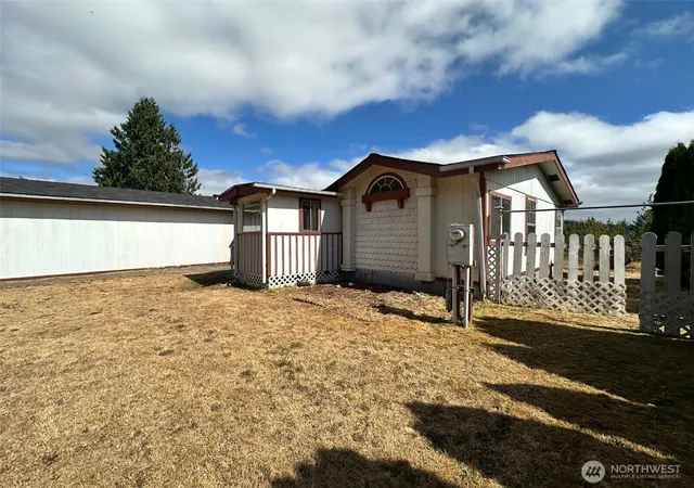 Photo 3 of Sale Pending at 13613 Cedar Cir E, Bonney Lake, WA 98391 | MLS# NWM2574620 | Listing updated on 2026-09-18