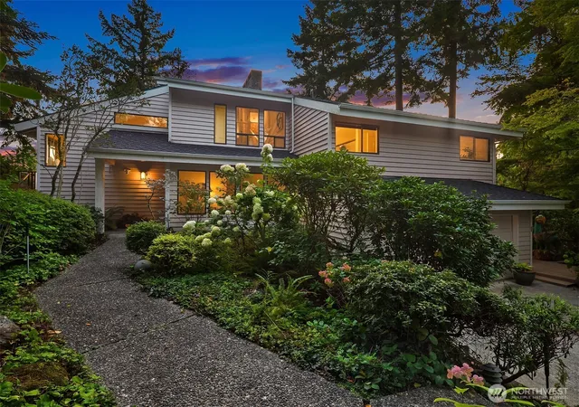 Photo 3 of Single family home for sale at 6029 95th Place Sw, Mukilteo, WA 98275 | MLS# NWM2574621 | Listing updated on 2026-10-01