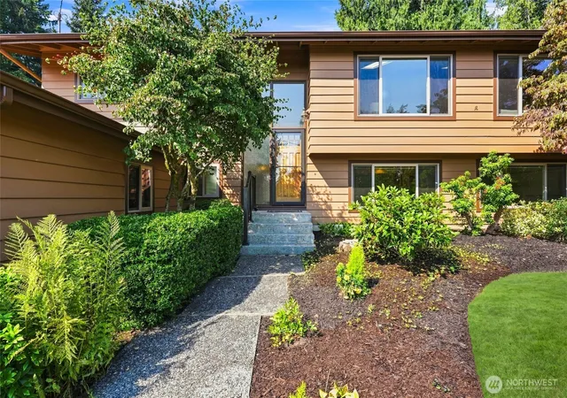 Photo 3 of Sale Pending at 22118 78th Pl W, Edmonds, WA 98026 | MLS# NWM2574626 | Listing updated on 2026-09-25