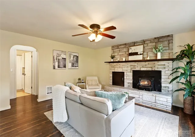 Photo 3 of Single family home for sale at 6605 Sidney Rd Sw, Port Orchard, WA 98367 | MLS# NWM2574627 | Listing updated on 2026-10-03
