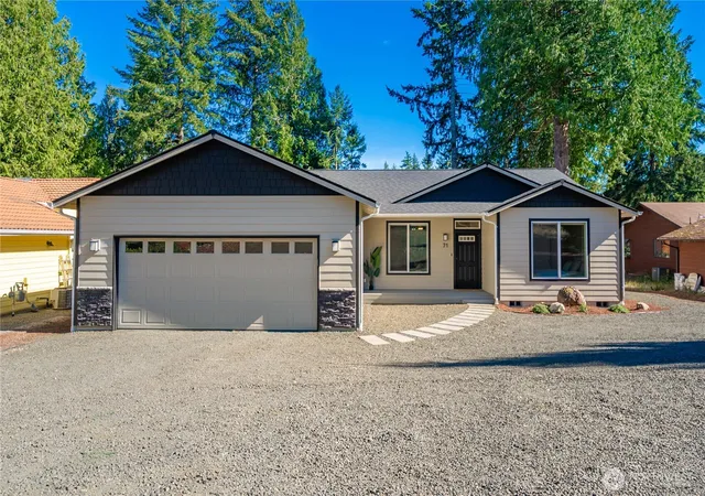 Photo 2 of Single family home for sale at 71 E Connemara Wy, Shelton, WA 98584 | MLS# NWM2574651 | Listing updated on 2026-10-01