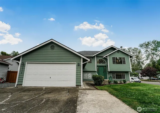 Photo 1 of Single family home for sale at 31758 Sw 14th Way, Federal Way, WA 98023 | MLS# NWM2574662 | Listing updated on 2026-09-24