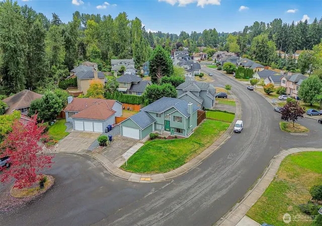 Photo 2 of Single family home for sale at 31758 Sw 14th Way, Federal Way, WA 98023 | MLS# NWM2574662 | Listing updated on 2026-09-24