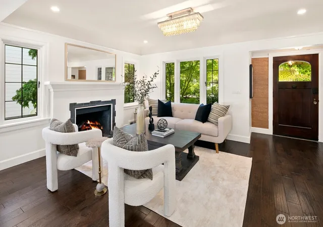 Photo 3 of Single family home for sale at 3228 35th Ave W, Seattle, WA 98199 | MLS# NWM2574664 | Listing updated on 2026-10-02
