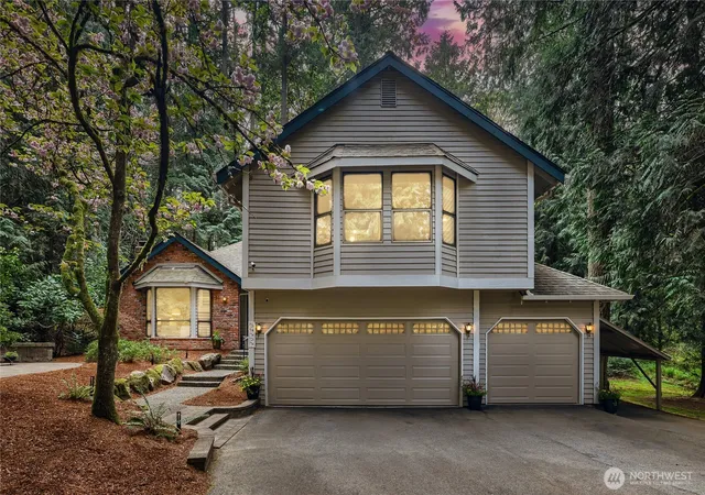 Photo 1 of Single family home for sale at 20525 Ne 68th St, Redmond, WA 98053 | MLS# NWM2574681 | Listing updated on 2026-10-02