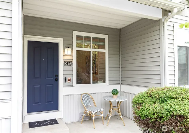 Photo 2 of Townhouse for sale at 945 232nd Pl Ne #945, Sammamish, WA 98074 | MLS# NWM2574699 | Listing updated on 2026-10-01