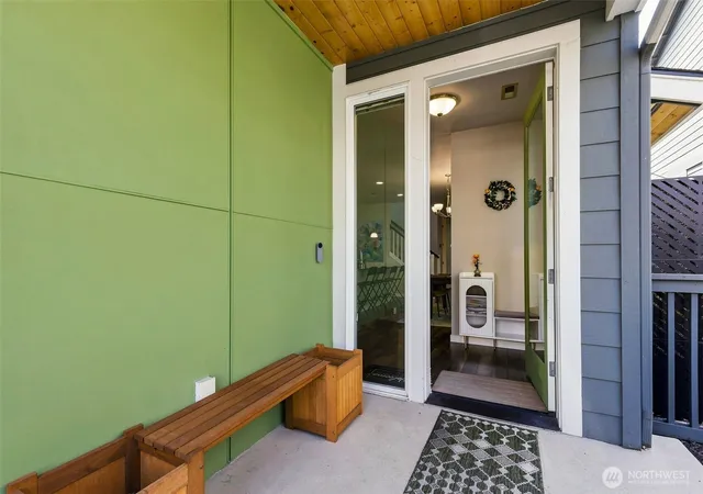 Photo 3 of Single family home for sale at 831 Sw 96Th Pl, Seattle, WA 98106 | MLS# NWM2574703 | Listing updated on 2026-10-12