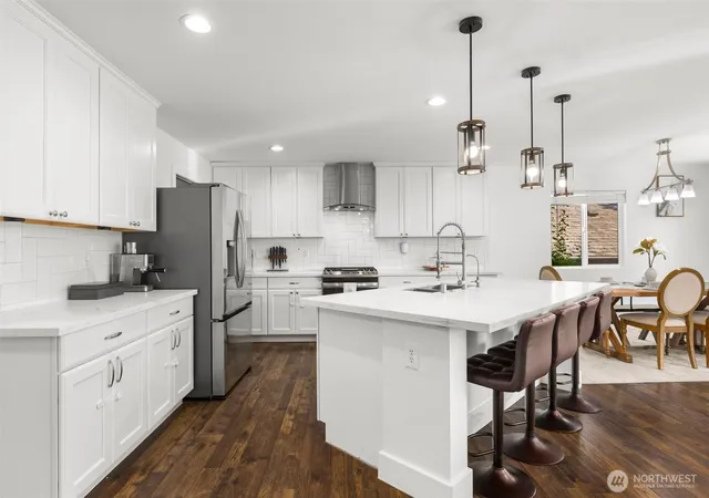 Photo 3 of Single family home for sale at 17019 Se 183rd Pl, Renton, WA 98058 | MLS# NWM2574718 | Listing updated on 2026-09-29