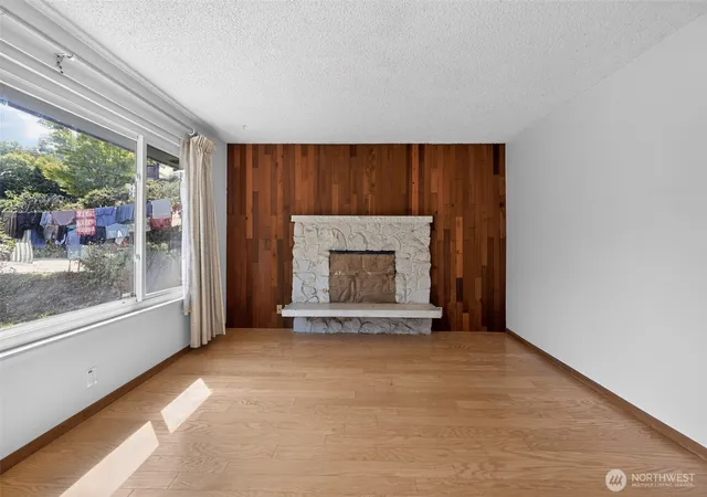 Photo 4 of Sale Pending at 2854 S Juneau St, Seattle, WA 98108 | MLS# NWM2574729 | Listing updated on 2026-09-22