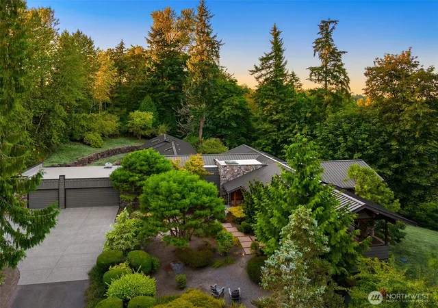 Photo 4 of Single family home for sale at 11811 184Th Ave Ne, Redmond, WA 98052 | MLS# NWM2574731 | Listing updated on 2026-09-25