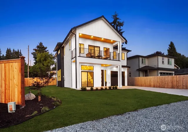 Photo 2 of Single family home for sale at 2903 Crystal Springs Rd W, University Place, WA 98466 | MLS# NWM2574745 | Listing updated on 2026-09-25