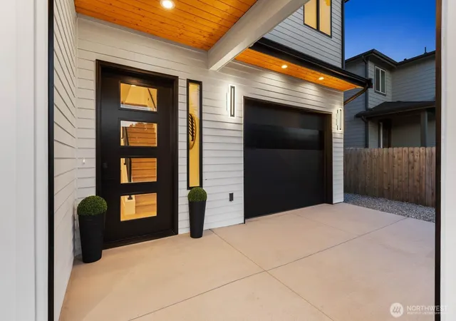 Photo 3 of Single family home for sale at 2903 Crystal Springs Rd W, University Place, WA 98466 | MLS# NWM2574745 | Listing updated on 2026-09-25