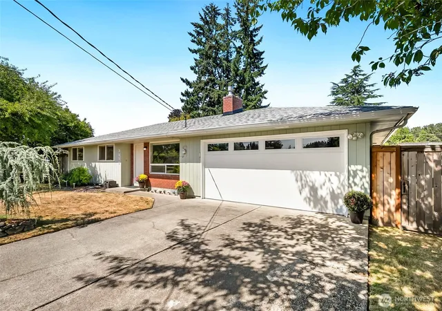 Photo 3 of Sale Pending at 2011 8th Ave Se, Puyallup, WA 98372 | MLS# NWM2574749 | Listing updated on 2026-09-21