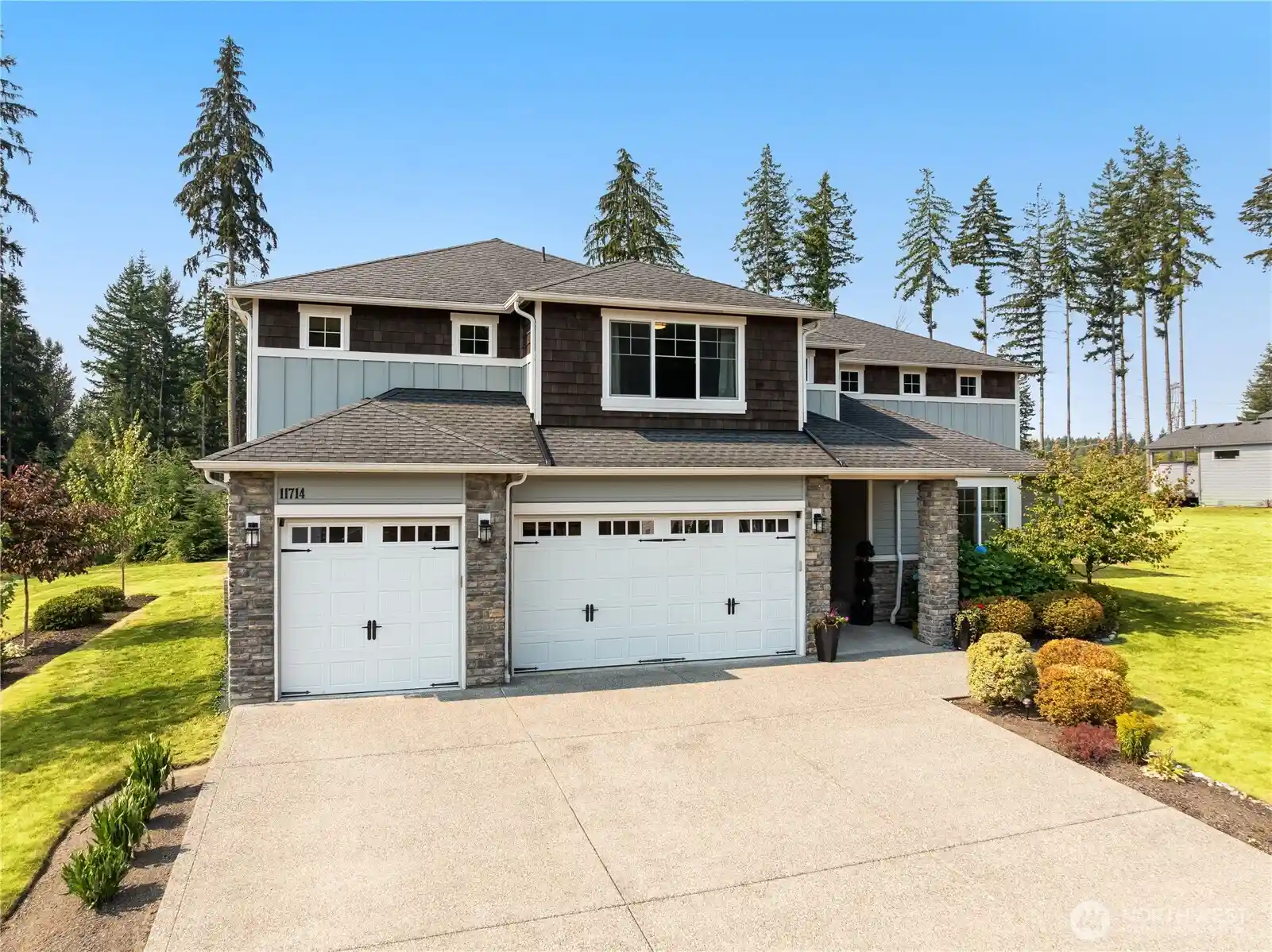Photo 2 of Single family home for sale at 11714 137th Dr Ne, Lake Stevens, WA 98258 | MLS# NWM2574765 | Listing updated on 2026-10-25