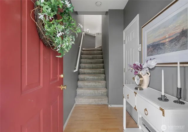 Photo 3 of Townhouse for sale at 5213 238th Ln Se, Issaquah, WA 98029 | MLS# NWM2574781 | Listing updated on 2026-09-29